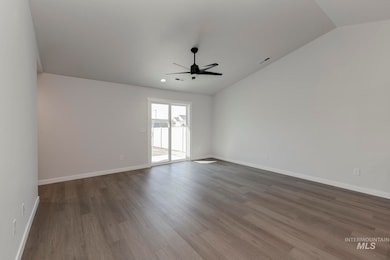 9203 W White Jasmine Ct, Nampa, ID 83687 - photo 7