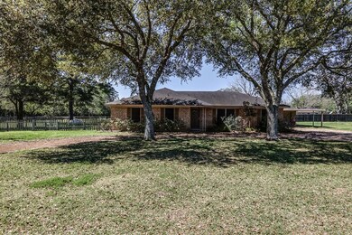 24591 Stuebner Airline Rd, Tomball, TX 77375 - photo 2