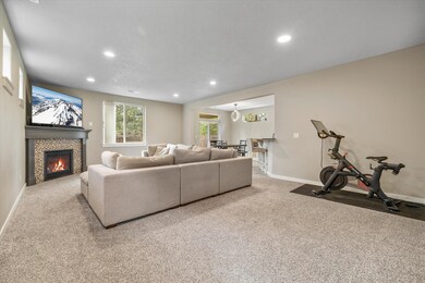 63269 NW Newhall Place, Bend, OR 97701 - photo 4