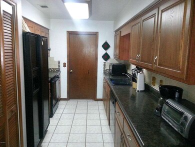7117 hartville 023