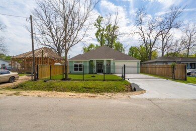 921 Marcolin St, Houston, TX 77088 - photo 3