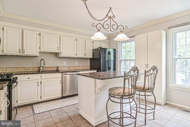 7749 Jewelweed Ct, Springfield, VA 22152 - photo 3