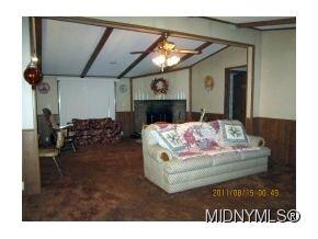 FAMILY ROOM TO LIVING ROOM