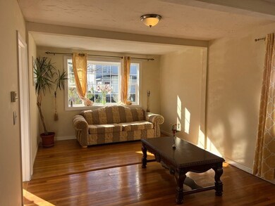 70 Lawn Ave unit 1, Quincy, MA 02169 - photo 2