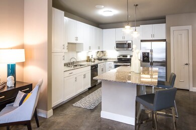 908 N Bishop Ave unit 2-103, Dallas, TX 75208 - photo 2