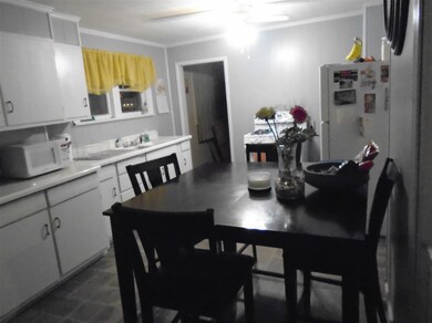 2411 S Elm St, Muncie, IN 47302 - photo 6