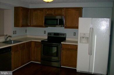 2520 Log Mill Ct unit 4, Crofton, MD 21114 - photo 2