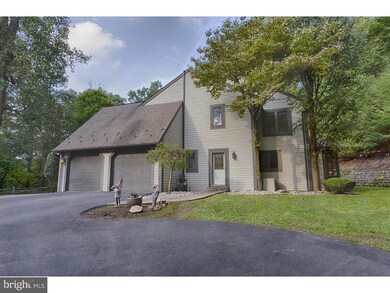 4050 Hillview Rd, Temple, PA 19560 - photo 3