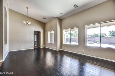 DINING LIVING 4