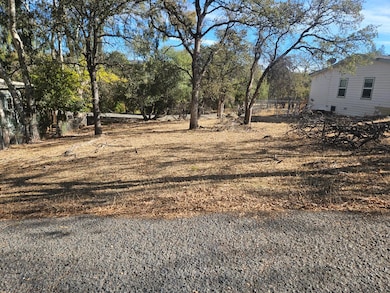 Property has shared driveway