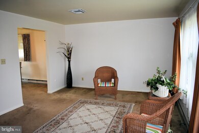 4160 Wilhelm Dr, Chambersburg, PA 17202 - photo 6