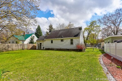 1049 Bronson Ave Plainwell-7