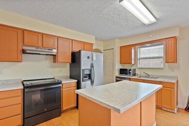 3336 Yozuri Dr, Columbus, OH 43232 - photo 5