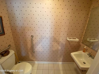 413 Main St, Edwardsville, PA 18704 - photo 7