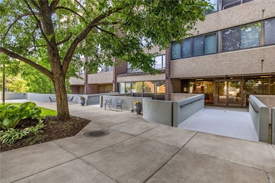 Washington Square Condos unit 509, Pittsburgh, PA 15228 - photo 2