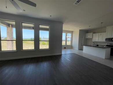 living/dining/kitchen