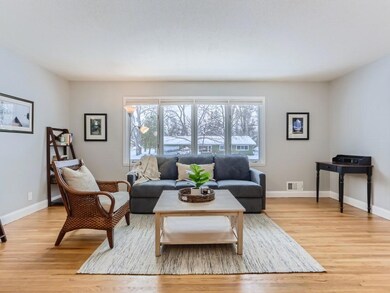 14921 Belvoir Dr, Minnetonka, MN 55345 - photo 6