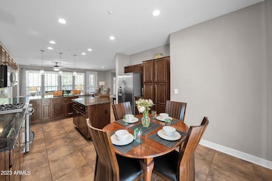 12826 W Maya Way, Peoria, AZ 85383 - photo 6