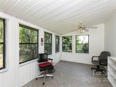 227 Cranbrook Cir, Hendersonville, NC 28792 - photo 6