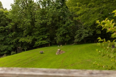 891 Turner Ashby Rd, Martinsville, VA 24112 - photo 3