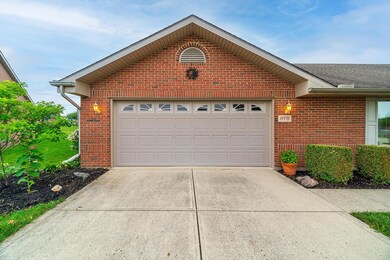 678 Wood Run Dr unit 51, Marysville, OH 43040 - photo 4