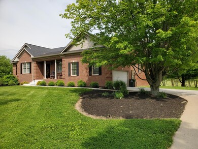 104 Locust Grove Dr, Georgetown, KY 40324 - photo 2