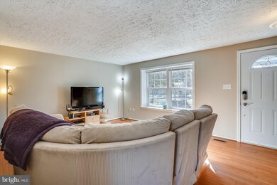 6011 Tree Swallow Ct, Columbia, MD 21044 - photo 6