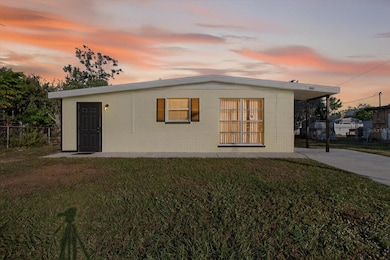 805 29th St E, Bradenton, FL 34208 - photo 2