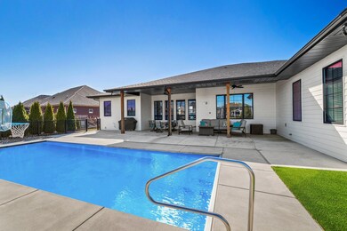 13301 Redbud Dr, Saint John, IN 46373 - photo 3