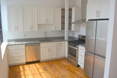320 Lafayette St unit 2, Pawtucket, RI 02860 - photo 7