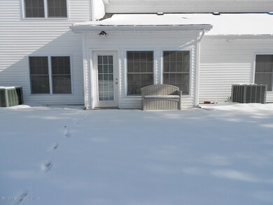 103 Beverly B 1b Dr, Archbald, PA 18403 - photo 2