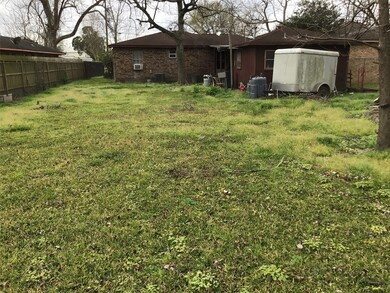 5624 Los Angeles St, Houston, TX 77026 - photo 7