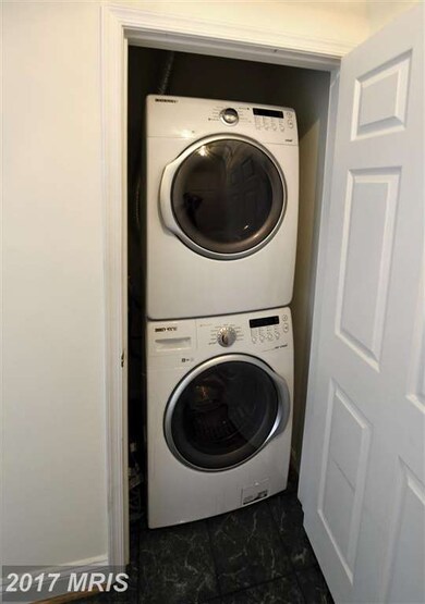 11306 Westbrook Mill Ln unit 102, Fairfax, VA 22030 - photo 3