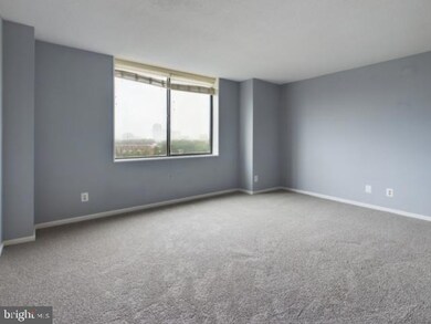 Skyline House unit 916, Baileys Crossroads, VA 22041 - photo 6