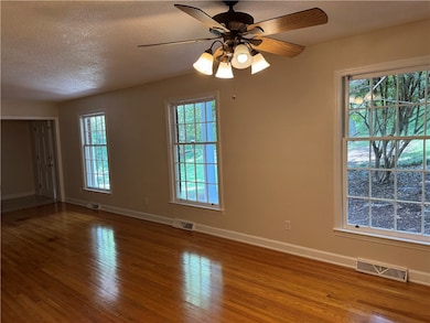 220 Camelot Rd, Clemson, SC 29631 - photo 5