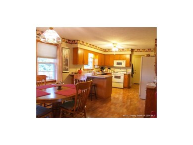 3303 Deerwood Dr, New Albany, IN 47150 - photo 5