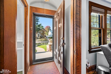 1386 Grayton St, Grosse Pointe Park, MI 48230 - photo 2