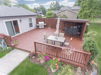 10S524 Wind Jammer Ln, Naperville, IL 60564 - photo 2