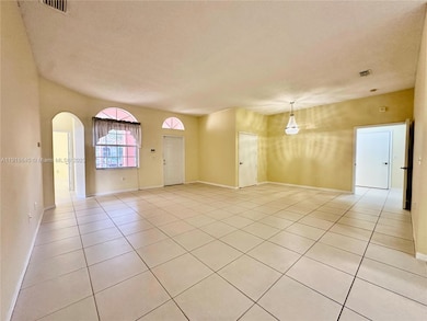 2635 SE 5th Ct, Homestead, FL 33033 - photo 4