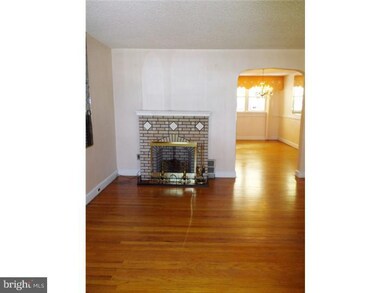 1044 Oakwood Dr, Glenolden, PA 19036 - photo 5