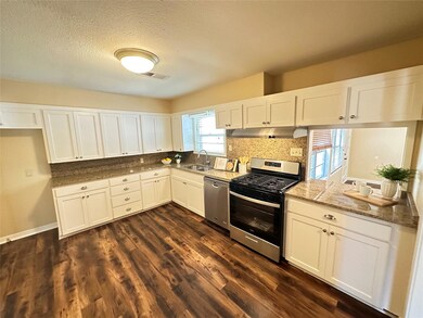 1909 Franklin Ave, Bonham, TX 75418 - photo 5