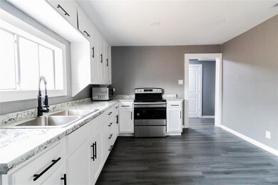 1709 W Johnson St, Denison, TX 75020 - photo 4