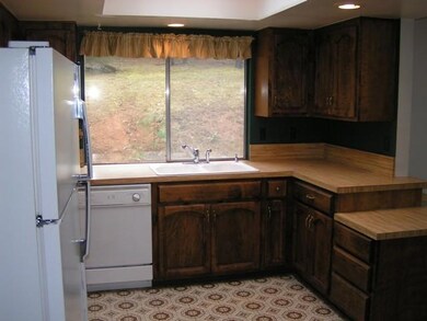 6423 Donaldson Rd, Grants Pass, OR 97526 - photo 2