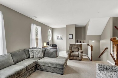 Another view of living room, note how niche can be