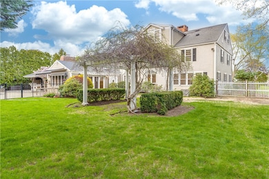 231 Algonquin Dr, Warwick, RI 02888 - photo 4