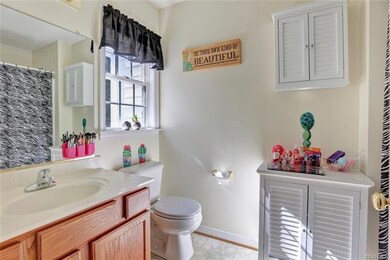 Bright and sunny 3rd full bath!