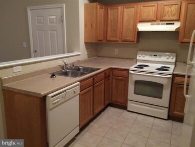 730 Bassett Dr unit 2D, Chambersburg, PA 17201 - photo 6