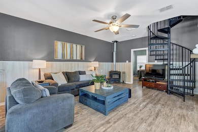 560 Jay St, Denton, TX 76208 - photo 4