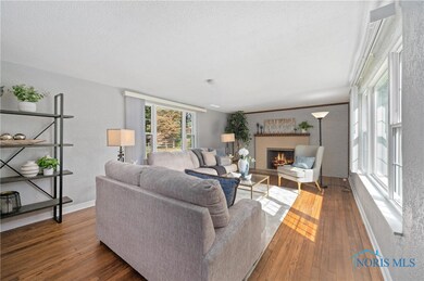 Spacious living room