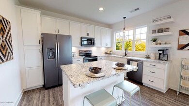 6422 Oak Village Dr, Louisville, KY 40228 - photo 4